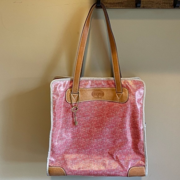 FOSSIL Key Per PVC Coated Red and Grey Shoulder Tote Bag - Picture 1 of 6
